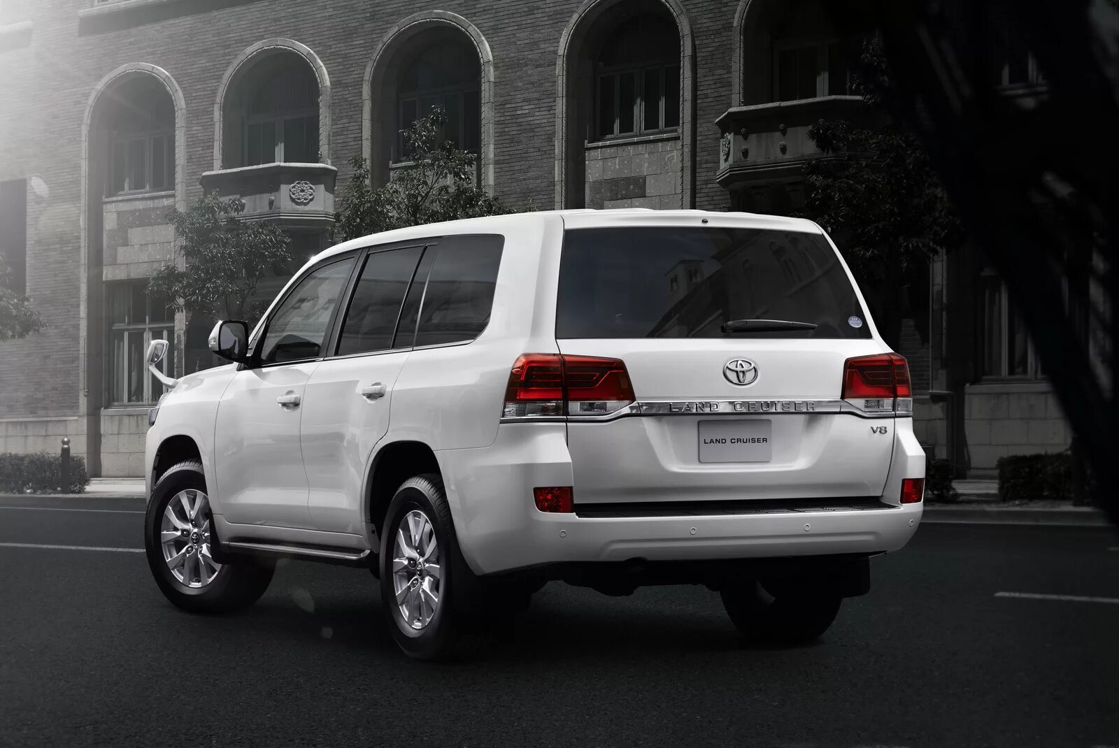 Тлс 300. Toyota land cruiser 300. тойота ленд крузер 200. ленд крузер 200 2016.