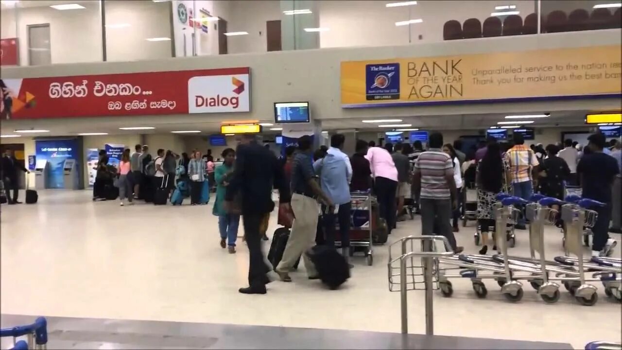 Табло коломбо шри ланка. Аэропорт Бандаранайке. Аэропорт Коломбо Шри Ланка. Шри Ланка Бандаранайке. Коломбо Бандаранайке.