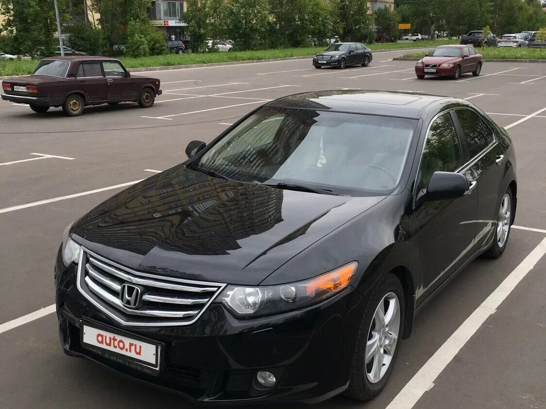 Auto ru honda. Honda Accord 2010 2.4. Honda Accord 2010 черный. Honda Accord 8 2010. Honda Accord 2008 2.4.