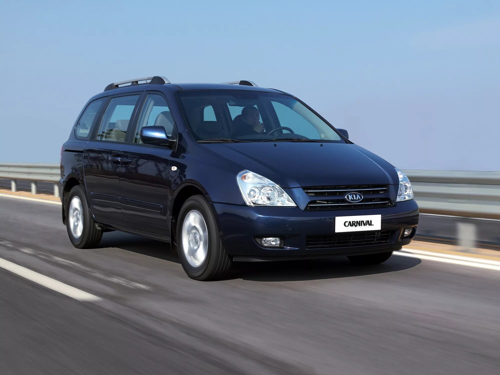 Kia carnival поколения. Kia Carnival 2006. Kia Carnival 2. Kia Carnival 2.2. Kia Carnival 2008.