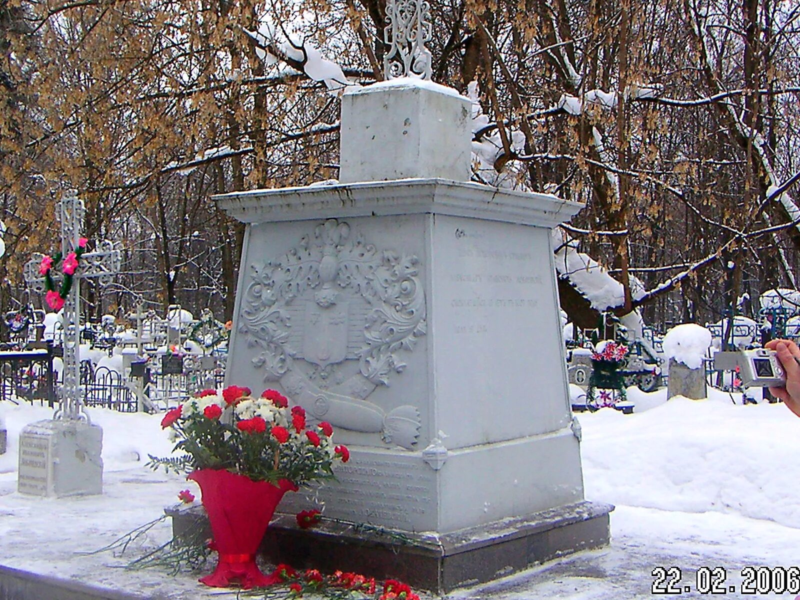 бунаков николай могила. м. арское кладбище могила лобачевского. златовратский александр николаевич скульптор. надгробие николая тарасова.