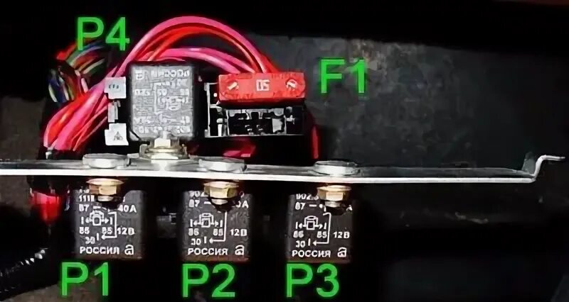 Бензонасос калина предохранитель где. Реле вентилятора Калина 1119. Реле вентилятора Калина 1.6 8 клапанов.