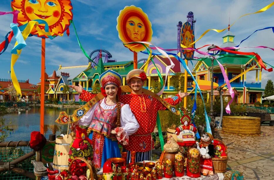 Масленица российский этнографический музей. Сжигание чучела славянской богини мажанны. Гулянки для отдыха в сочи. Масленица сочи. Событийный туризм в сочи.