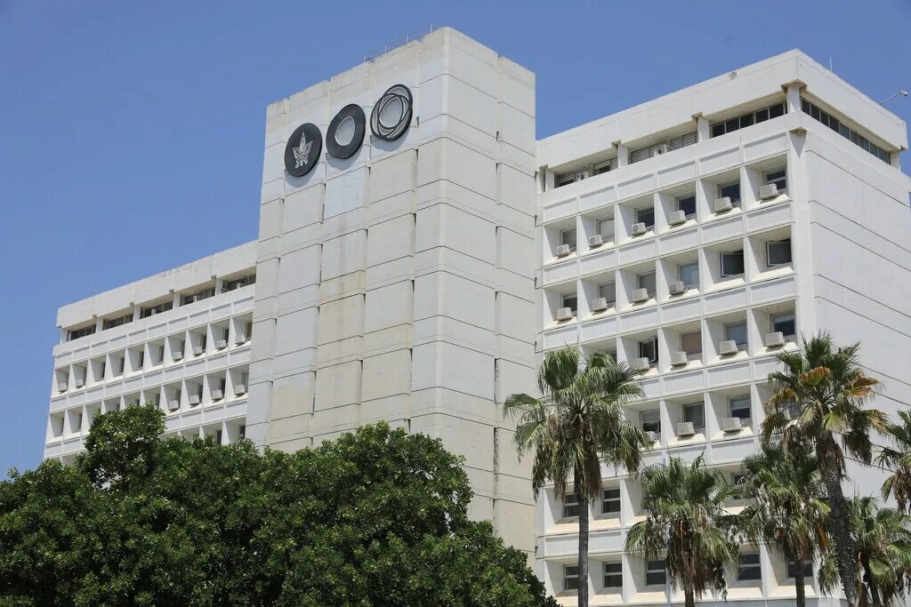 Aviv university