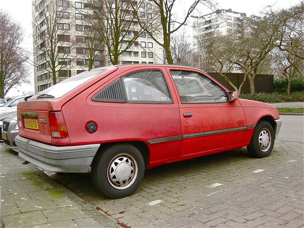 3 хэтчбек 1987. 3. 3 бензин. Opel kadett e 1986. Опель кадет 1.
