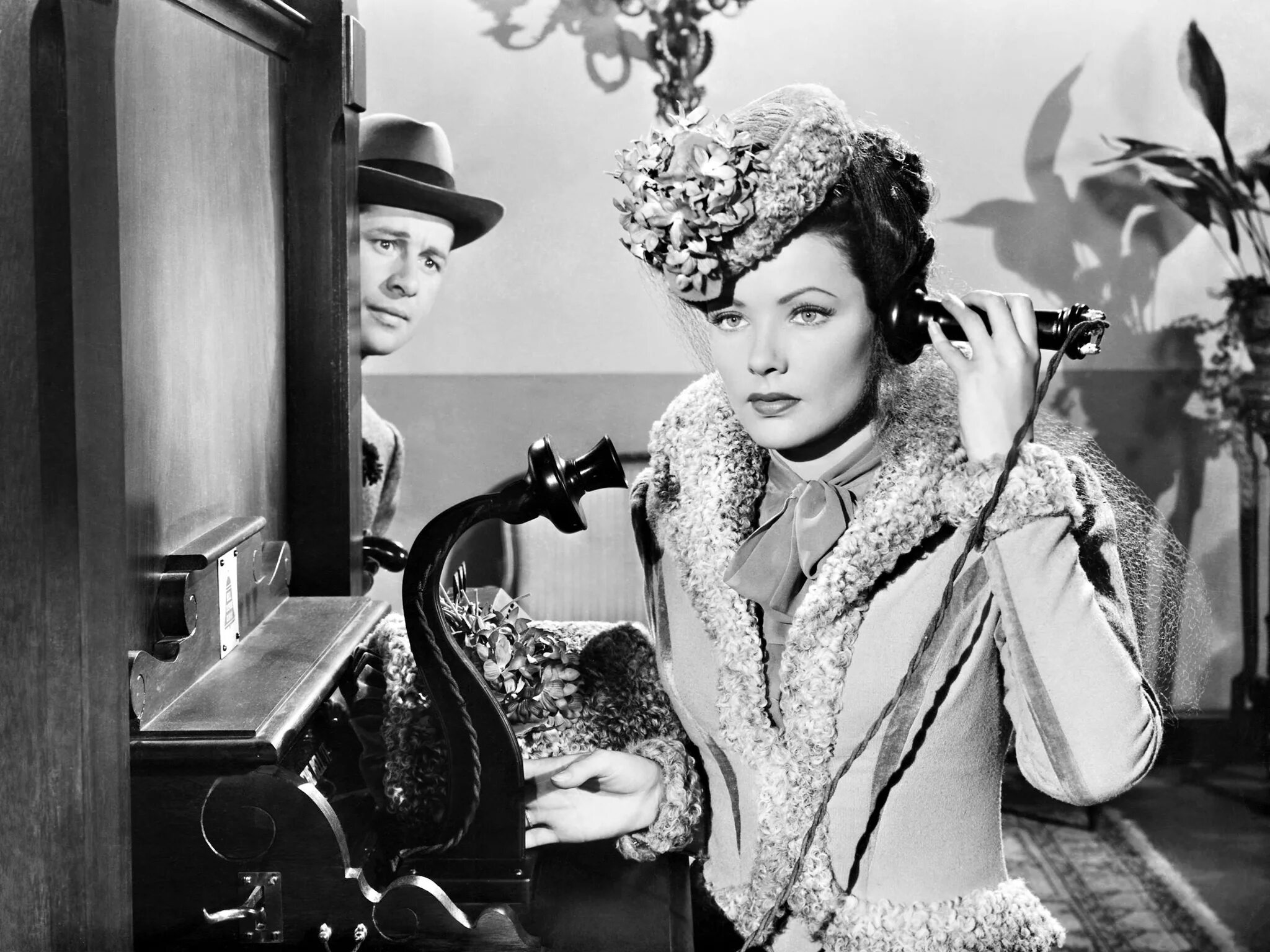 Retro filmy. They drive by night. Хеди ламарр товарищ икс. Retro filmy. Кэтрин хепберн и кэри грант.