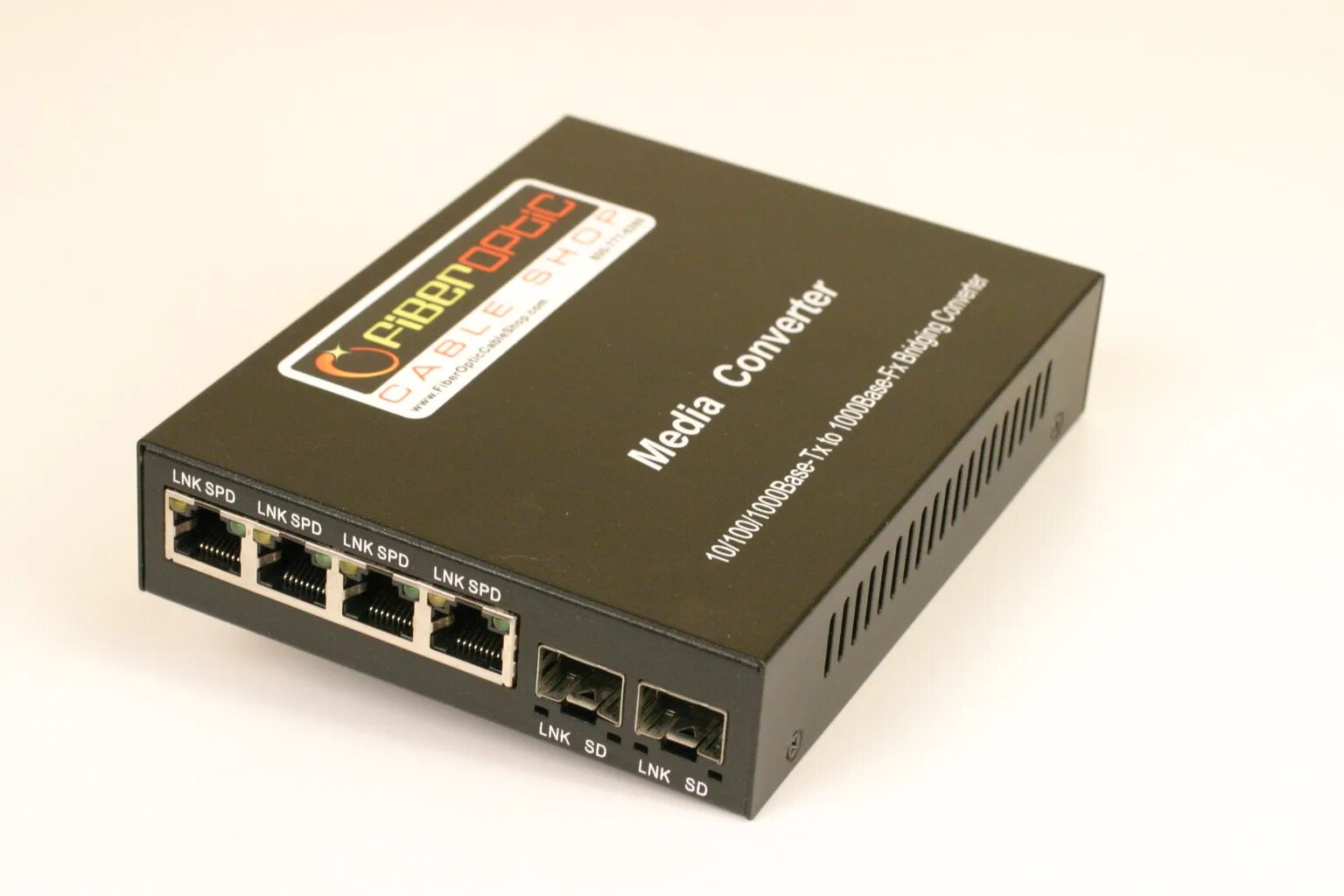 Switch converter. 1000base-tx. fiber media converter 10100base-tx to 100base-fx. медиаконвертер imc-21ga-lx-sc-t gigabit ethernet 101001000basetx to 1001000base sc moxa (6101216). медиаконвертер qmc-2203-sfp.