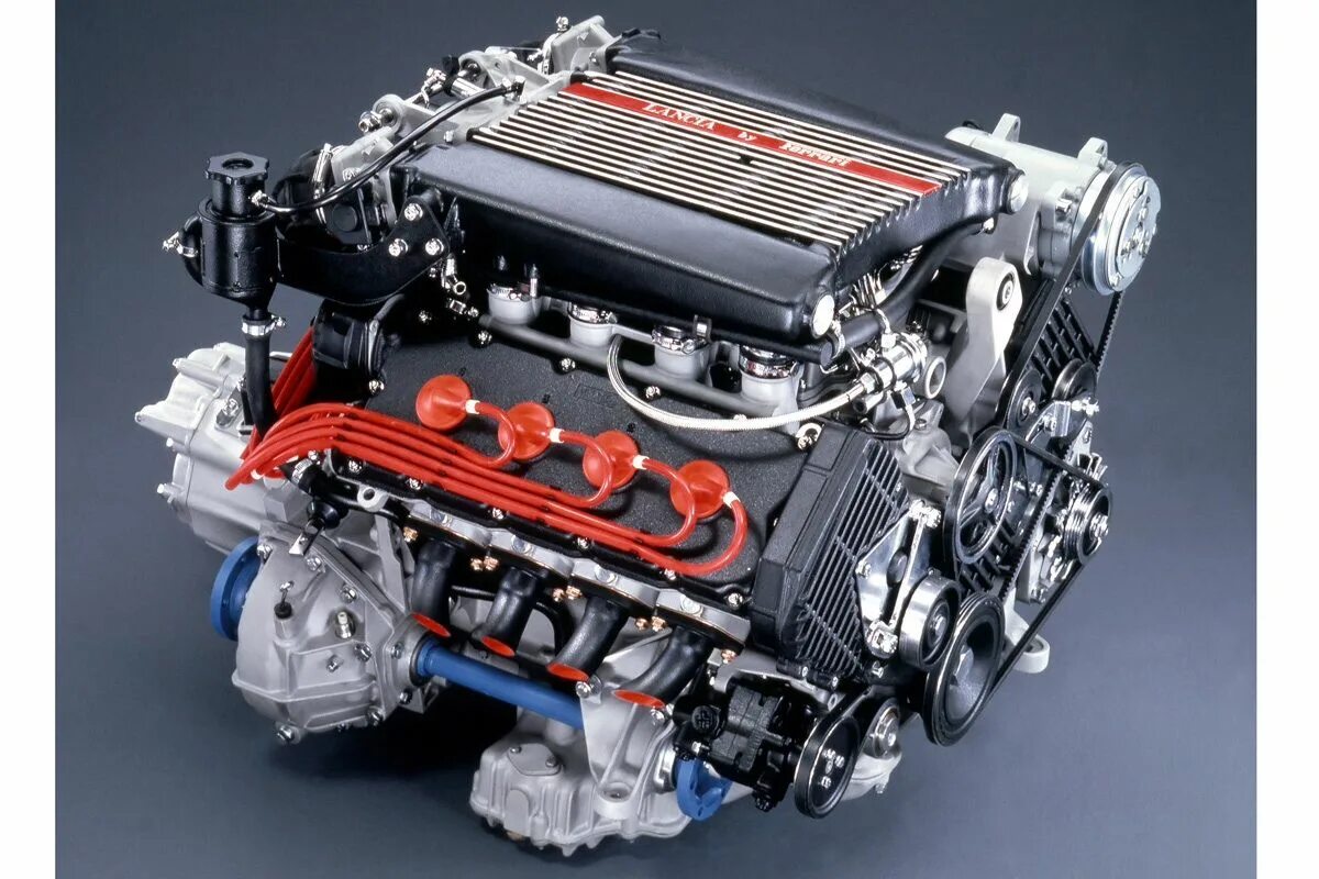 Engine 32. C32b. Lancia thema ferrari. Миниатюрный двс v12. 32 (ferrari).