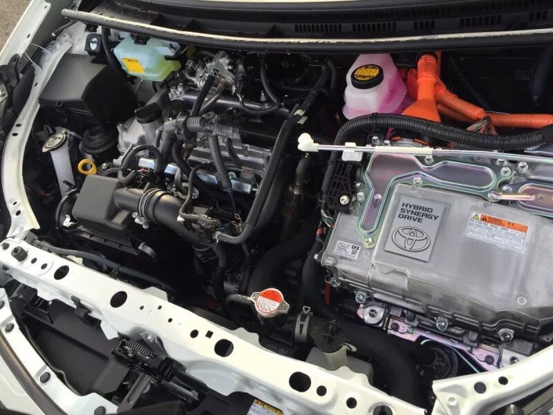 Двигатель аква. Двигатель аква. Мотор toyota aqua. Мотор toyota aqua. Электромотор toyota aqua.