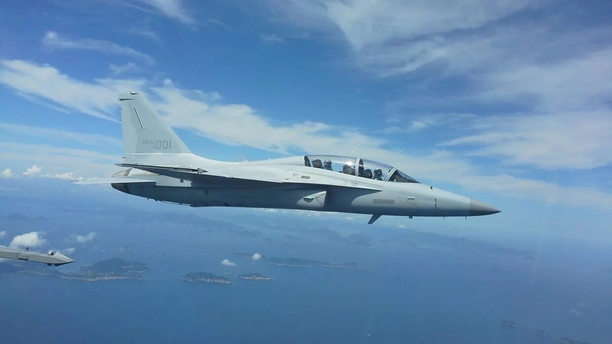 Kai fa-50 golden eagle. Самолёт kai t-50 golden eagle. Самолет fa 50. Kai fa-50. Самолет fa 50.