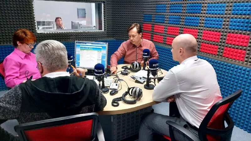 Дикторы чувашского радио. Национальное радио чувашии чебоксары. Чувашское радио. Прямой эфир радио чувашии. Национальное радио чувашии чебоксары.