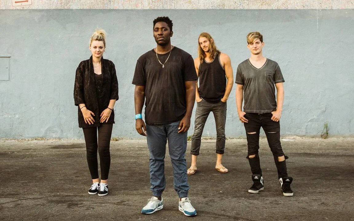 The party to be on the. Группа bloc party. block party (band). инди рок. fammy bloc.