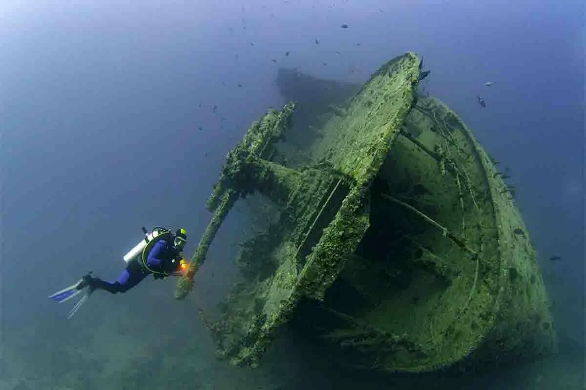Сс море. Затонувший корабль в Египте Тистлегорм. Тистлегорм корабль затонувший. SS Thistlegorm затонувший британский корабль. Шарм-Эль-Шейх дайвинг корабль затонувший Тистлегорм.