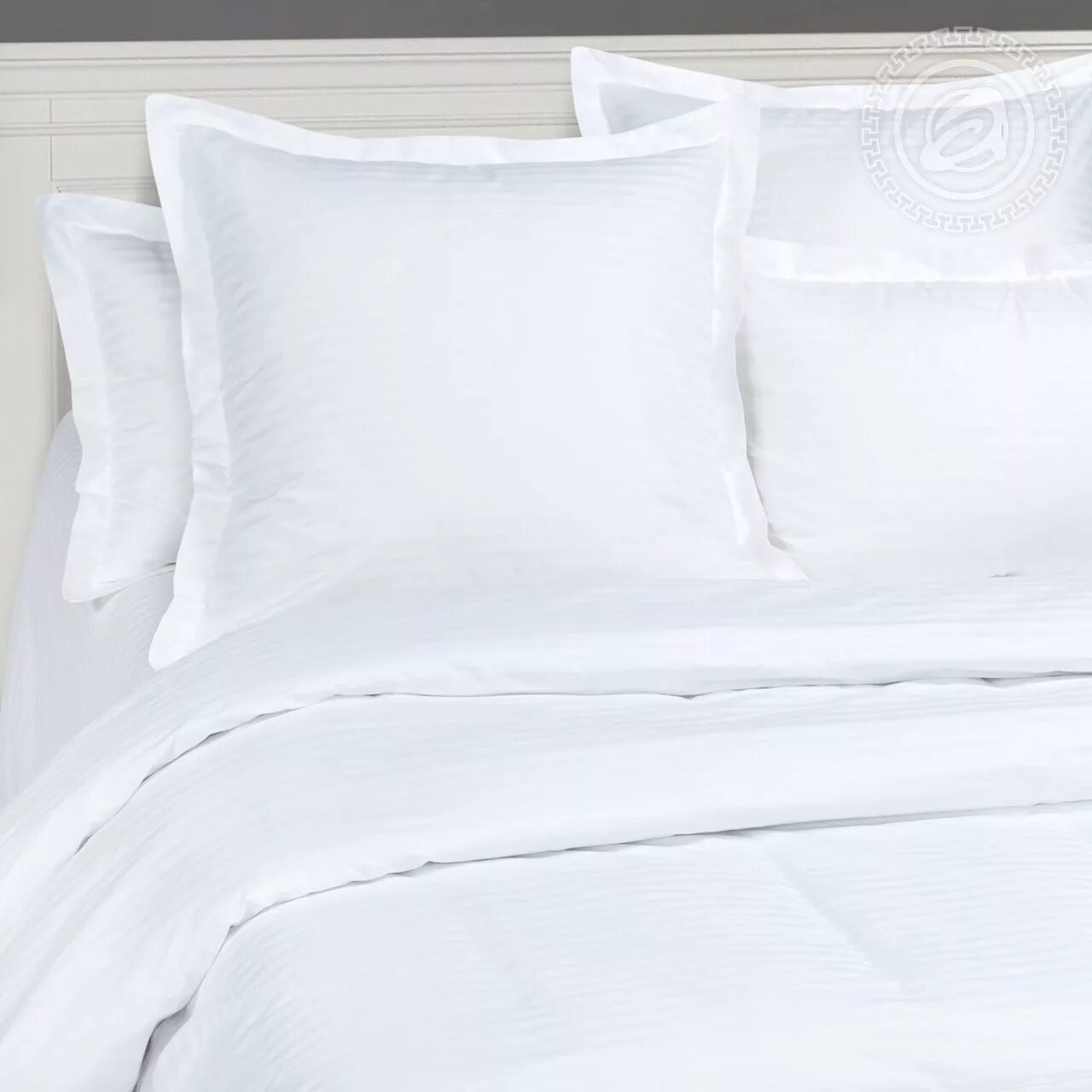 Белый комплект белья. Классическое женское нижнее бельё. Постельное из белой бязи. Белый комплект белья. Постельное из белой бязи.