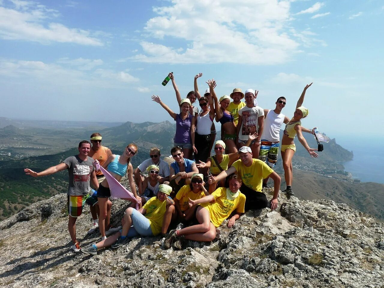 Туризм в Крыму. Туристы в Крыму. Массовый туризм. Групповой туризм.