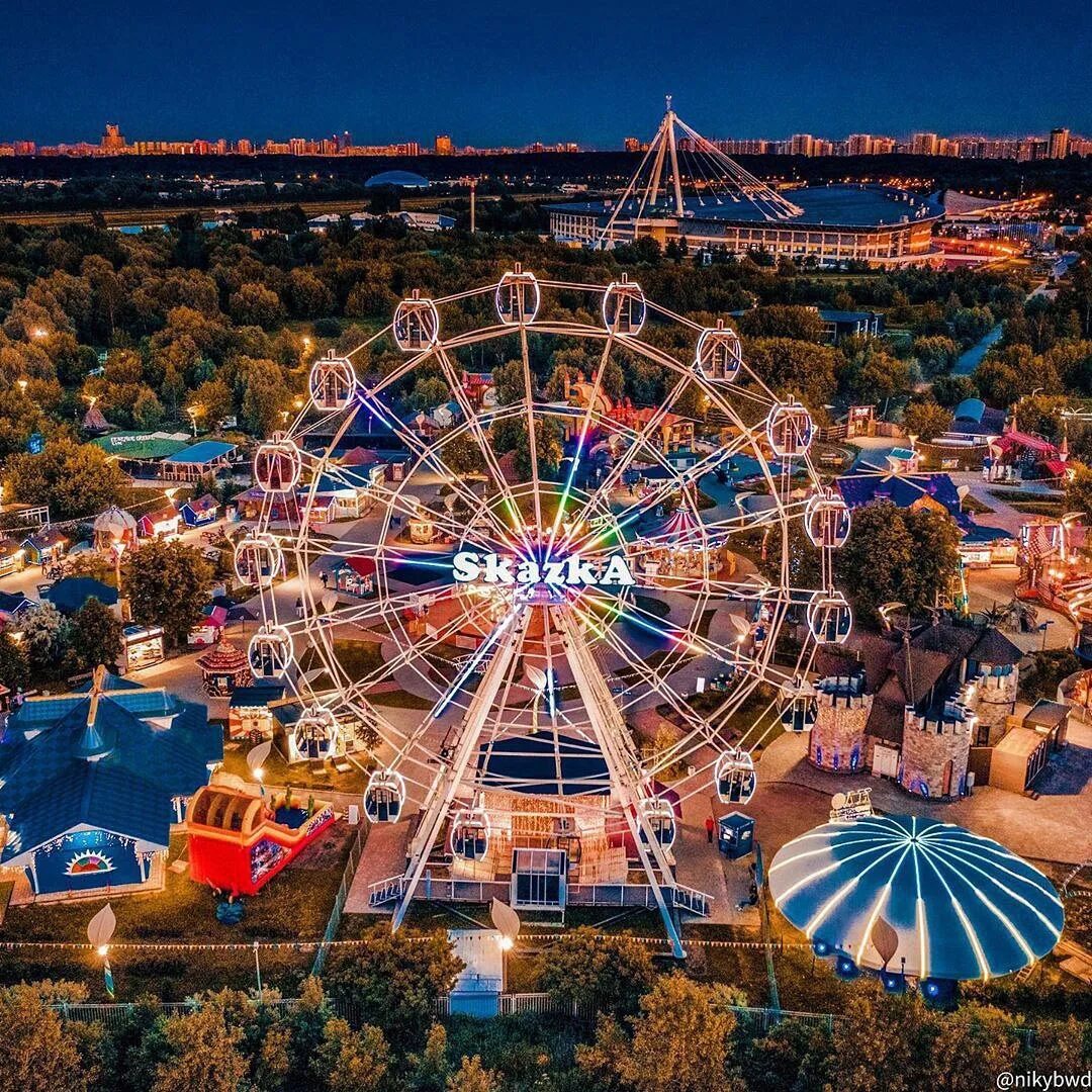 Самое лучшее развлечение. Парк каруселей в Москве. Парк аттракционов в Москве ВДНХ. Парк ВДНХ аттракционы. Парк аттракционов Крылатская 18.