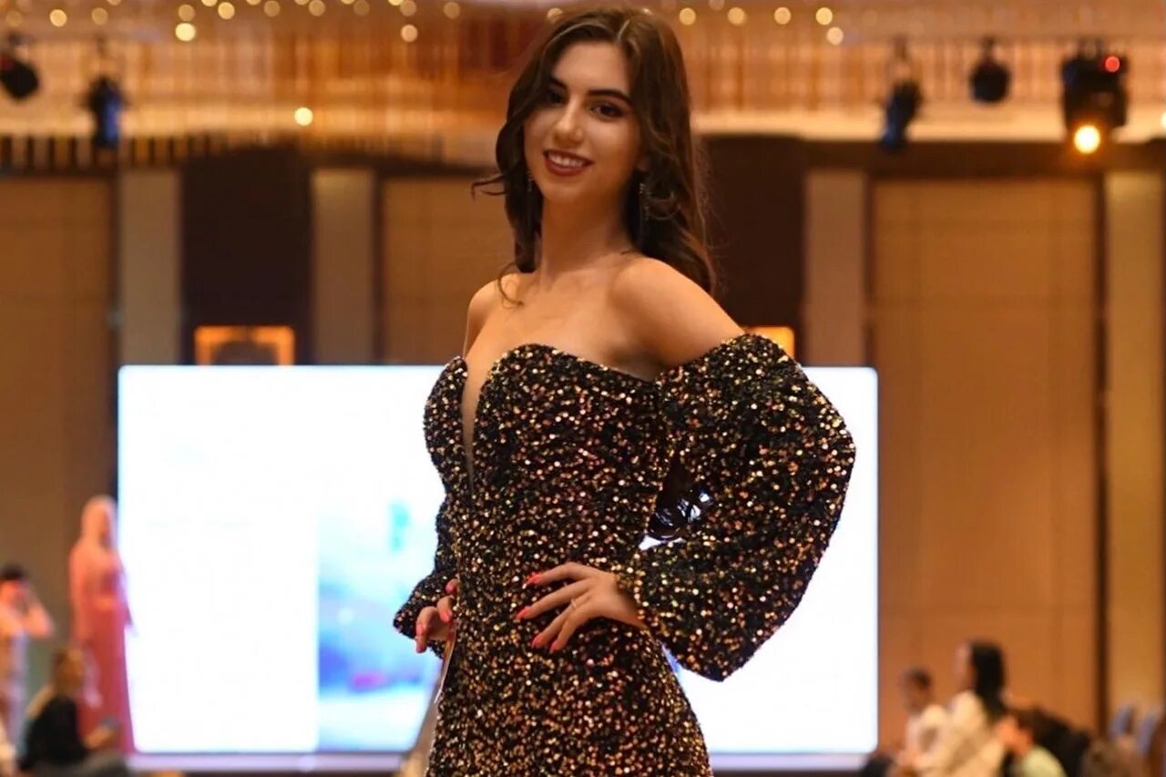 девушка 2023 года