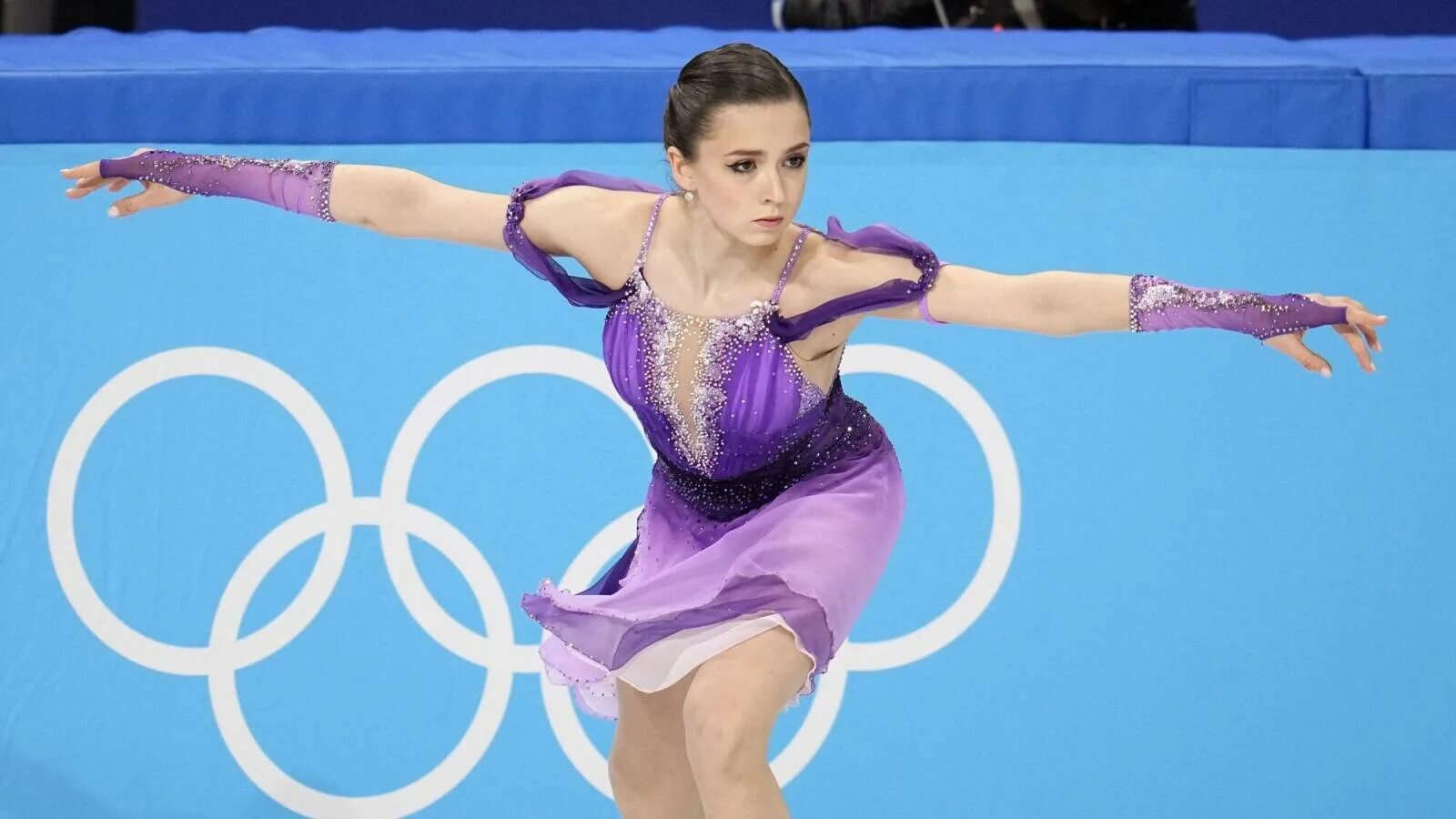 Валиева ф. Камила валиева в зеленом.