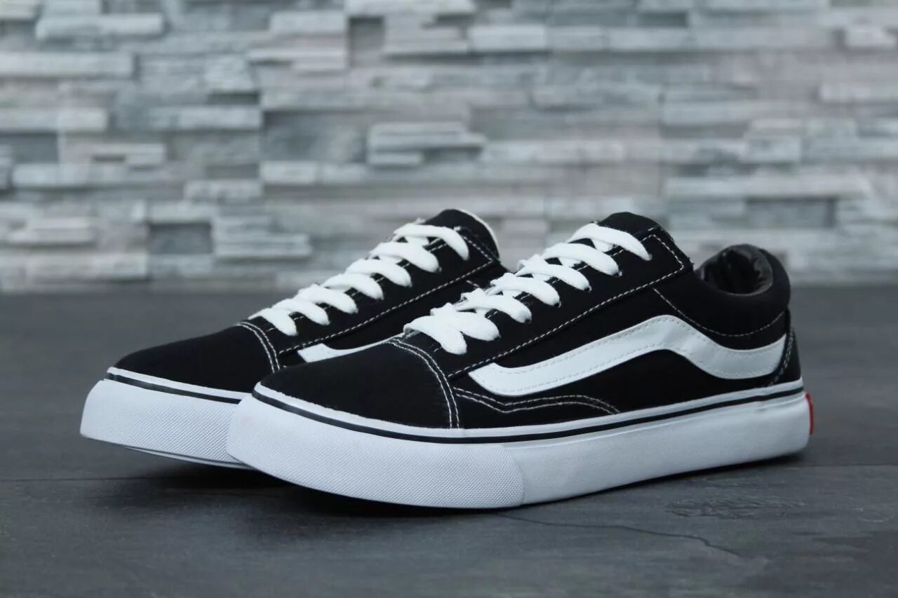 Vans черные кеды. Вансы олд скул. вансы черно белые. кеды черно белые мужские. вансы чёрные с белой.