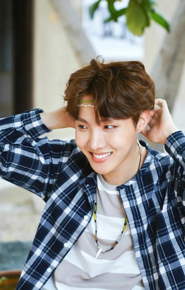 Хосок из bts. Хосок бтс. джей хоуп. j hope bts. бтс чон хосок.