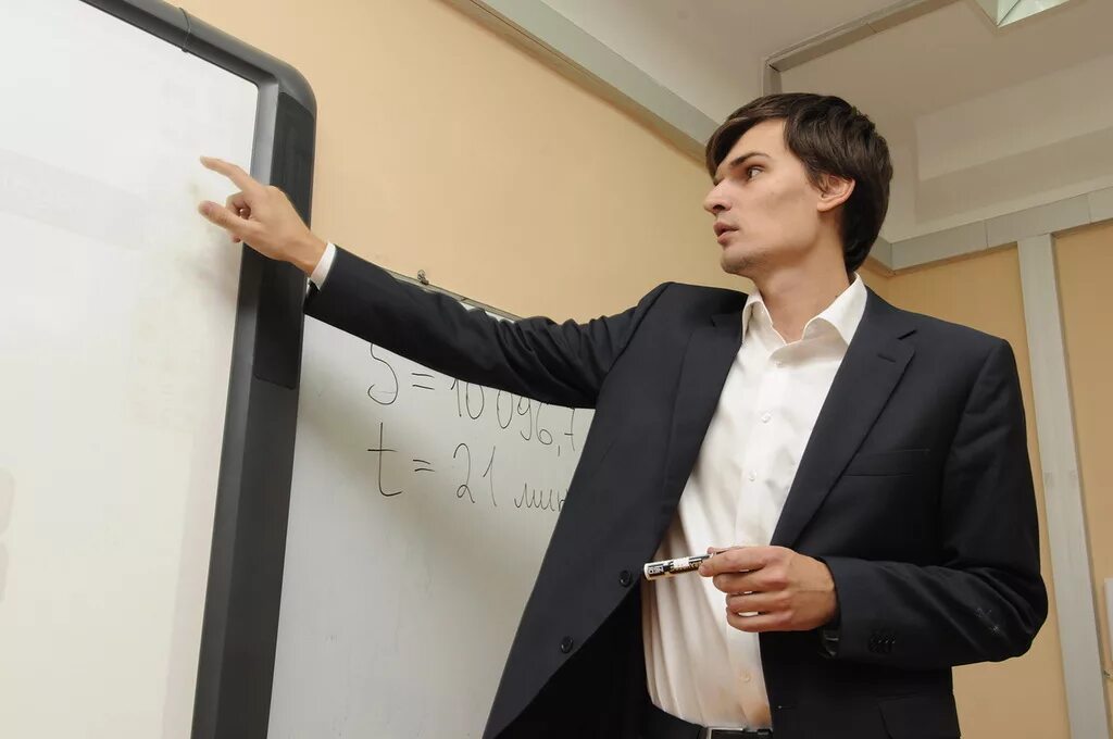 Преподаватель информатики. Андрей григорьевич сиденко. андрей сиденко учитель информатики. андрей сиденко учитель года. сиденко андрей григорьевич учитель года.