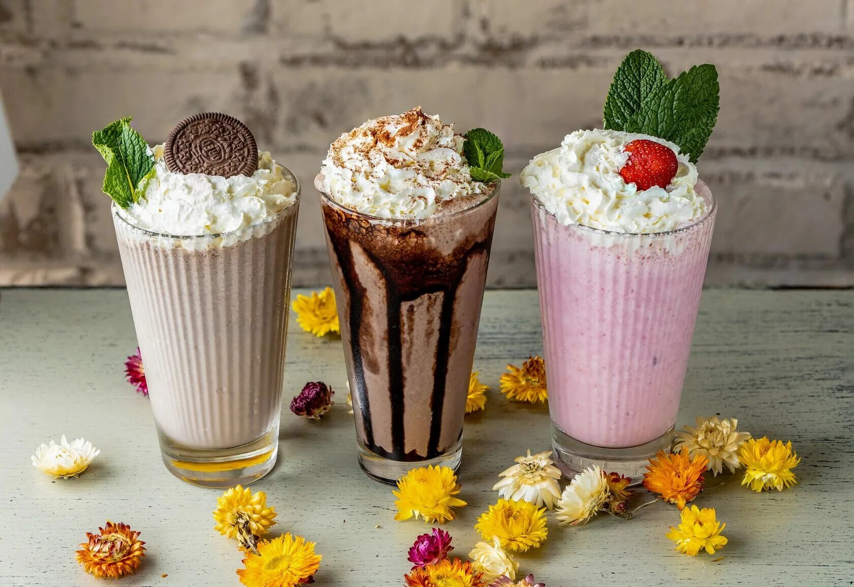Milkshake 2. Милкшейк баунти. тюльпан милкшейк. тюльпан milkshake. милкшейк италия.