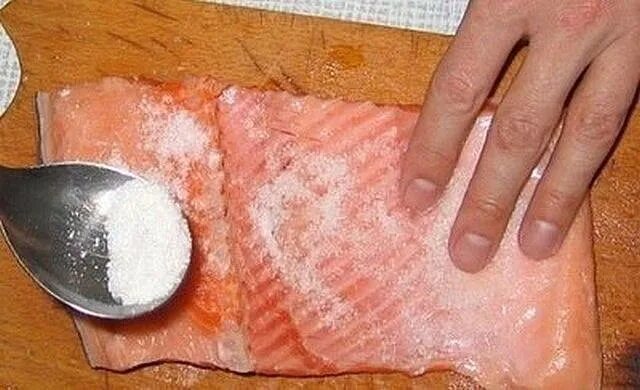 Икра линя цвет. Копчёная селёдка в луковой шелухе. Скумбрия от лазерсона. Солим сами. Поперчите видео.