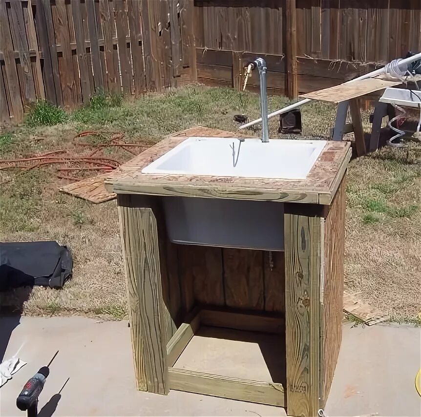 30 Pallet Projects That Will Make You Fall in Love Outdoor kitchen sink, Diy out