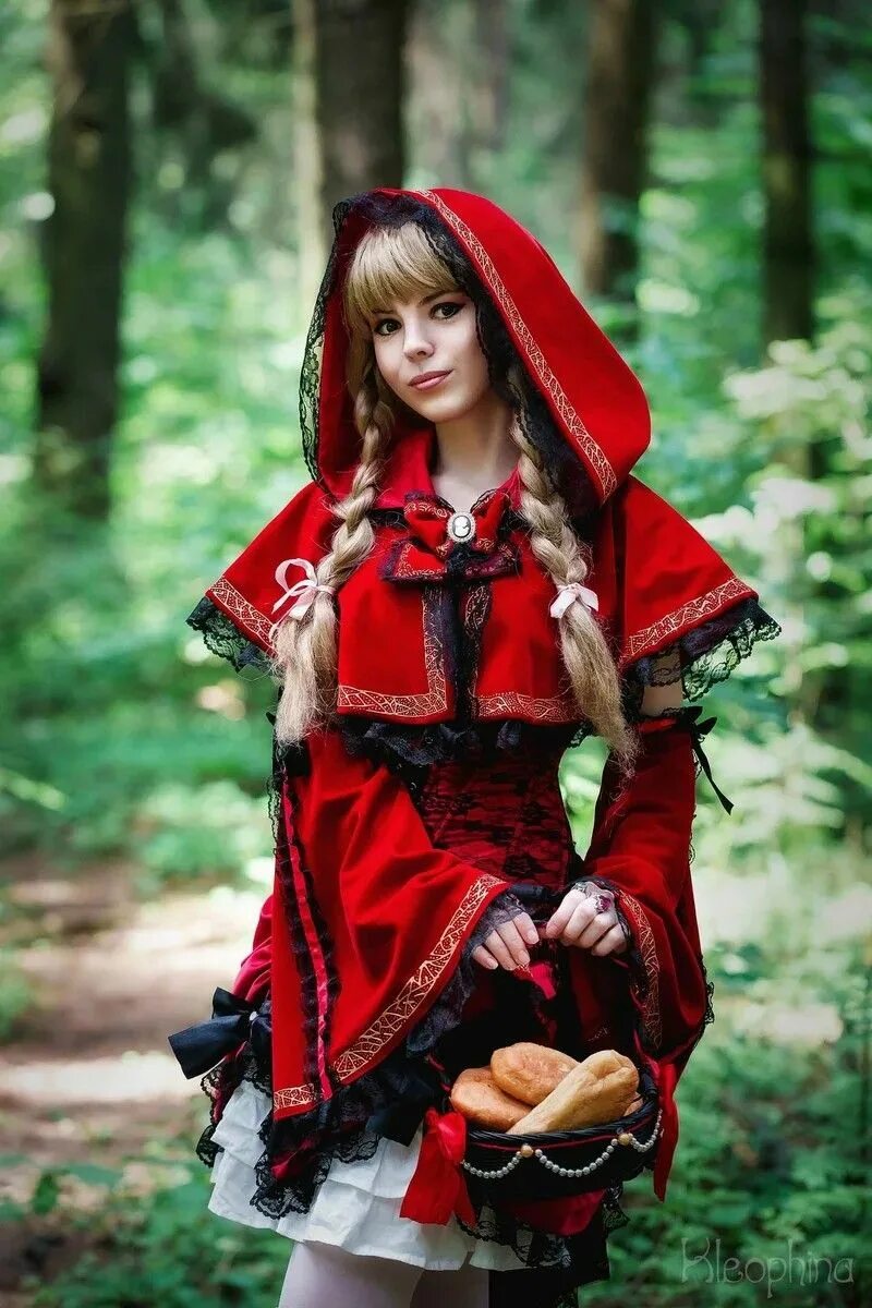 Red cosplay. Образ красной шапочки. Красная шапочка косплей. Костюм красной шапочки для девушки.