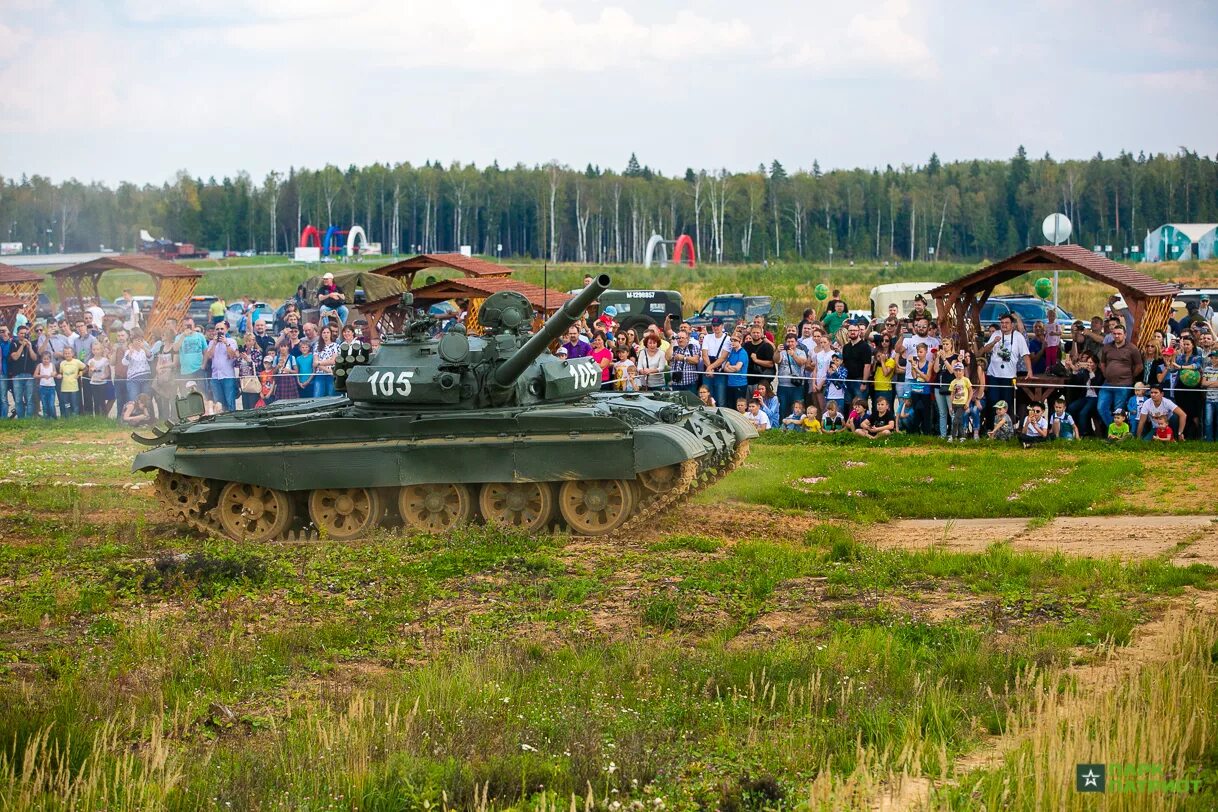 День танкиста в 2024 году. Полигон Патриот. День танкиста парк Патриот 2022. Парк Патриот днем. Памятник танкистам парк Патриот.