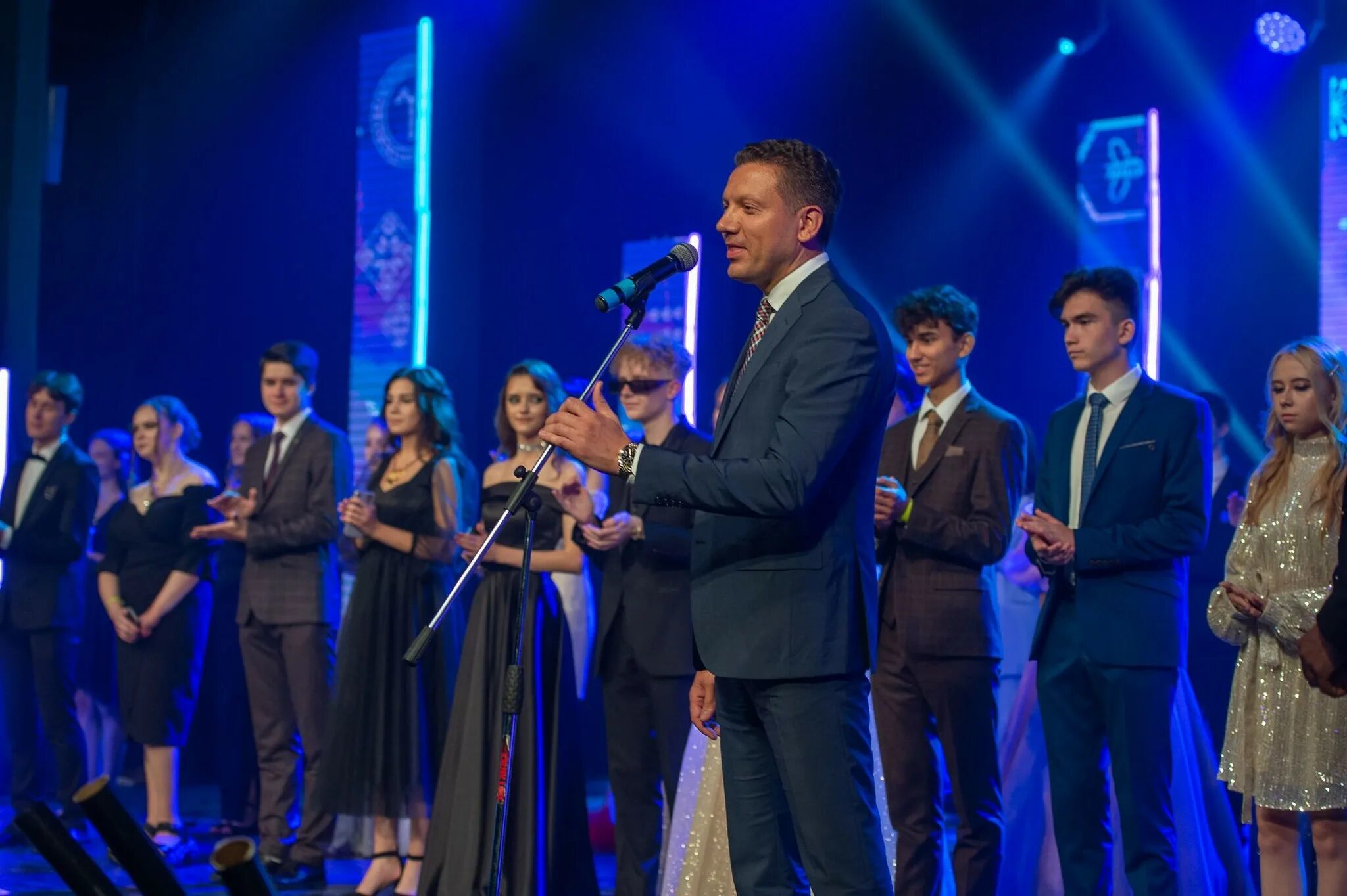 выпуск 2021 бал цхинвал. бал медалистов 2023. баллы бал салават 2024. баллы бал салават. баллы бал салават 2024.