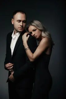 Жиналған ұлдар қыздың құлағын жарып жіберді