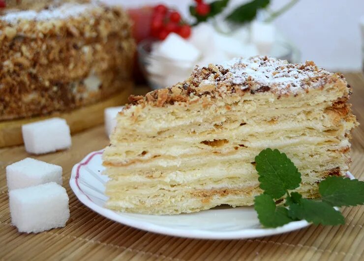 Рецепт самого вкусного наполеона заварным кремом. Заварной крем классический для Наполеона. Заварной крем классический для торта Наполеон. Торт Наполеон с заварным кремом.