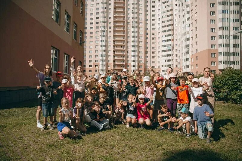 Дискотека в детском лагере. Тематическая дискотека. Лагерь логополис в сови. Дети в лагере. Арт профи.