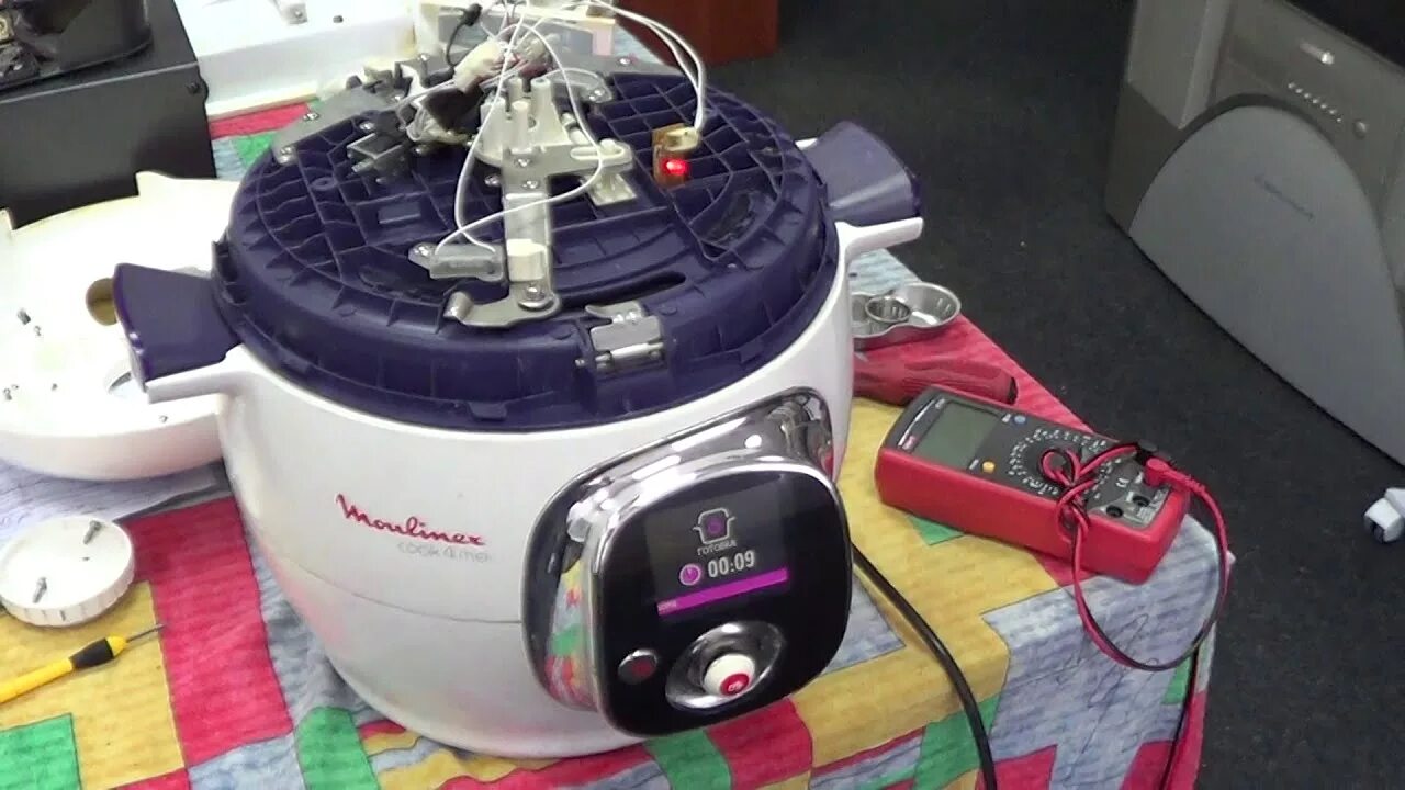 Мультиварка разобранная. Мультиварка мулинекс ошибка. Мультиварка-скороварка мулинекс се500е32. Мультиварка moulinex ce501132. Мультиварка-скороварка moulinex epc11.