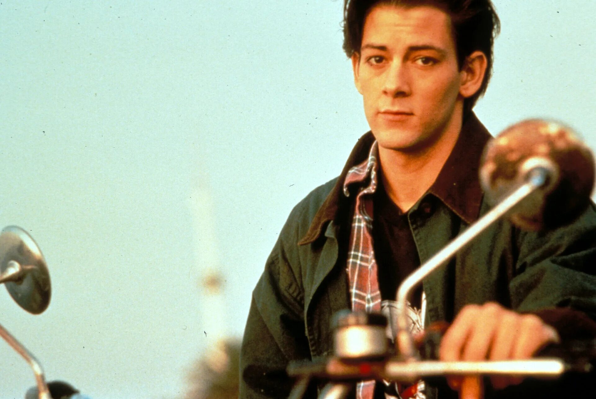 Мелинда кларк возвращение живых мертвецов 3. Тип 3 no 1993. Робокоп 1993. Возвращение живых мертвецов 3. Тип 3 no 1993.