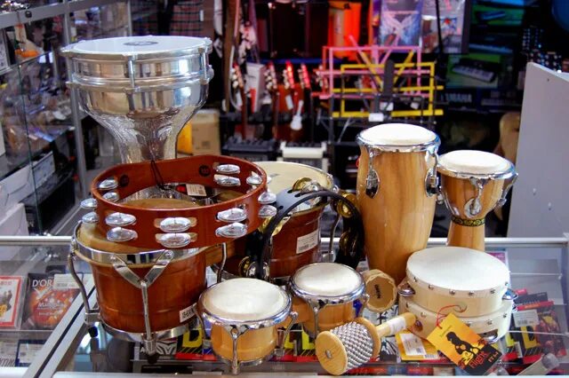 музыкальный магазин. магазин музыкальных инструментов в грозном. музыкальное оборудование. обнинск, ул. магазин гитар ростов на дону музыкальных инструментов.