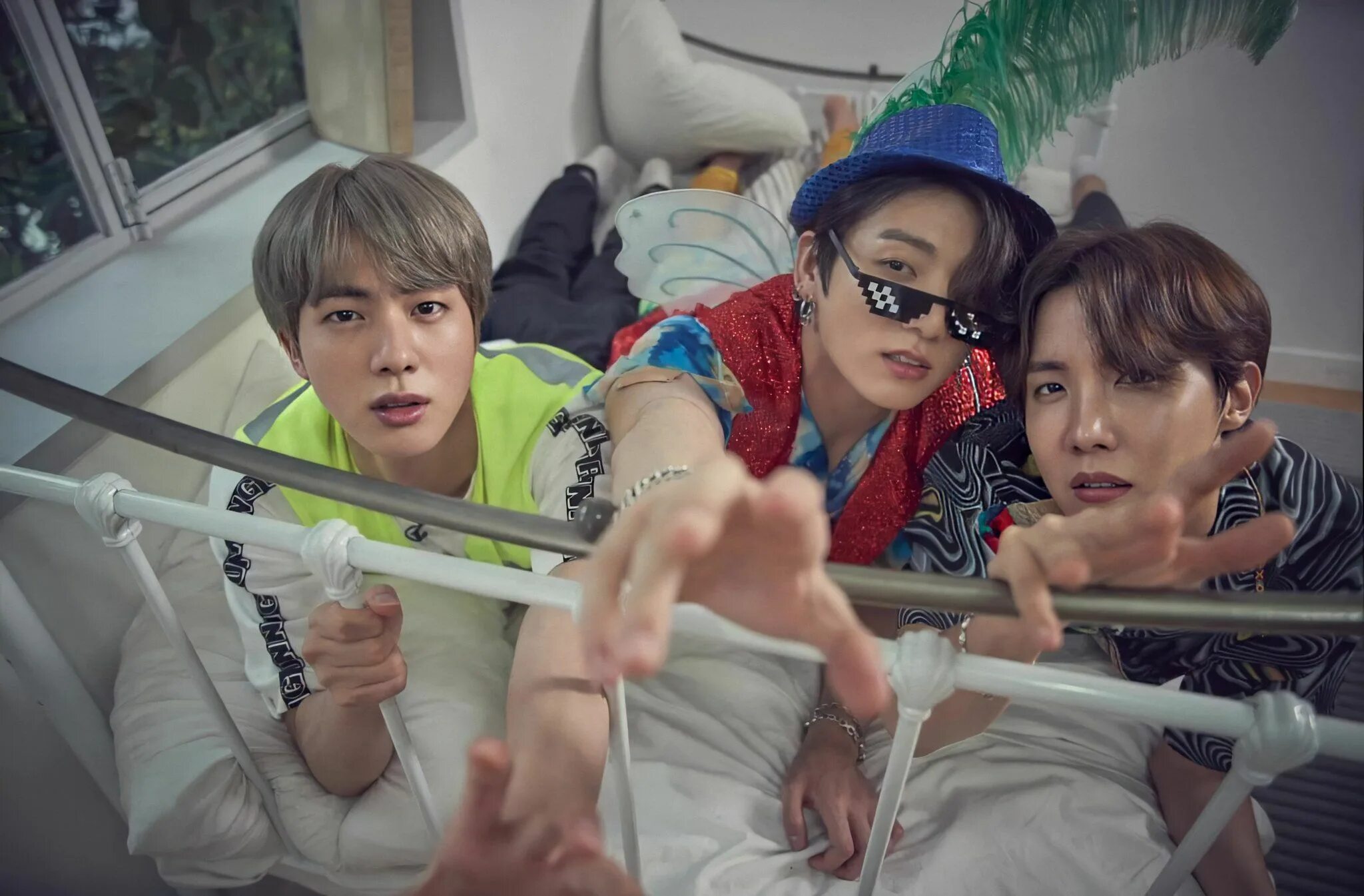 Руны бтс. Run bts ep 105. ран бтс 2015. чимин, хосок, чонгук 2025. чонгук run bts.