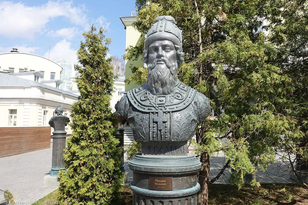 Памятник царскому. Памятник михаилу федоровичу романову. князь владимир бюст. бюст михаила федоровича романова. &quot;аллея правителей святослав игоревич&quot;.