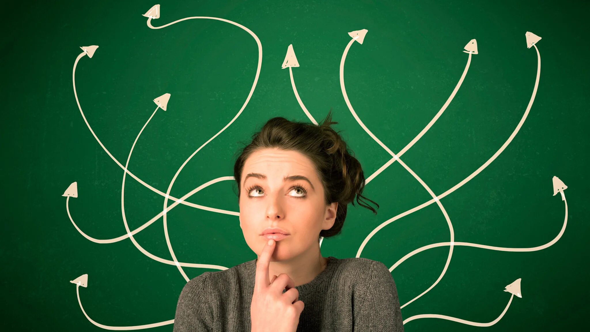 Как думают взрослые люди. Творческое креативное мышление. Парень думает о девушке. Креативность мышления. Женщина вопрос.