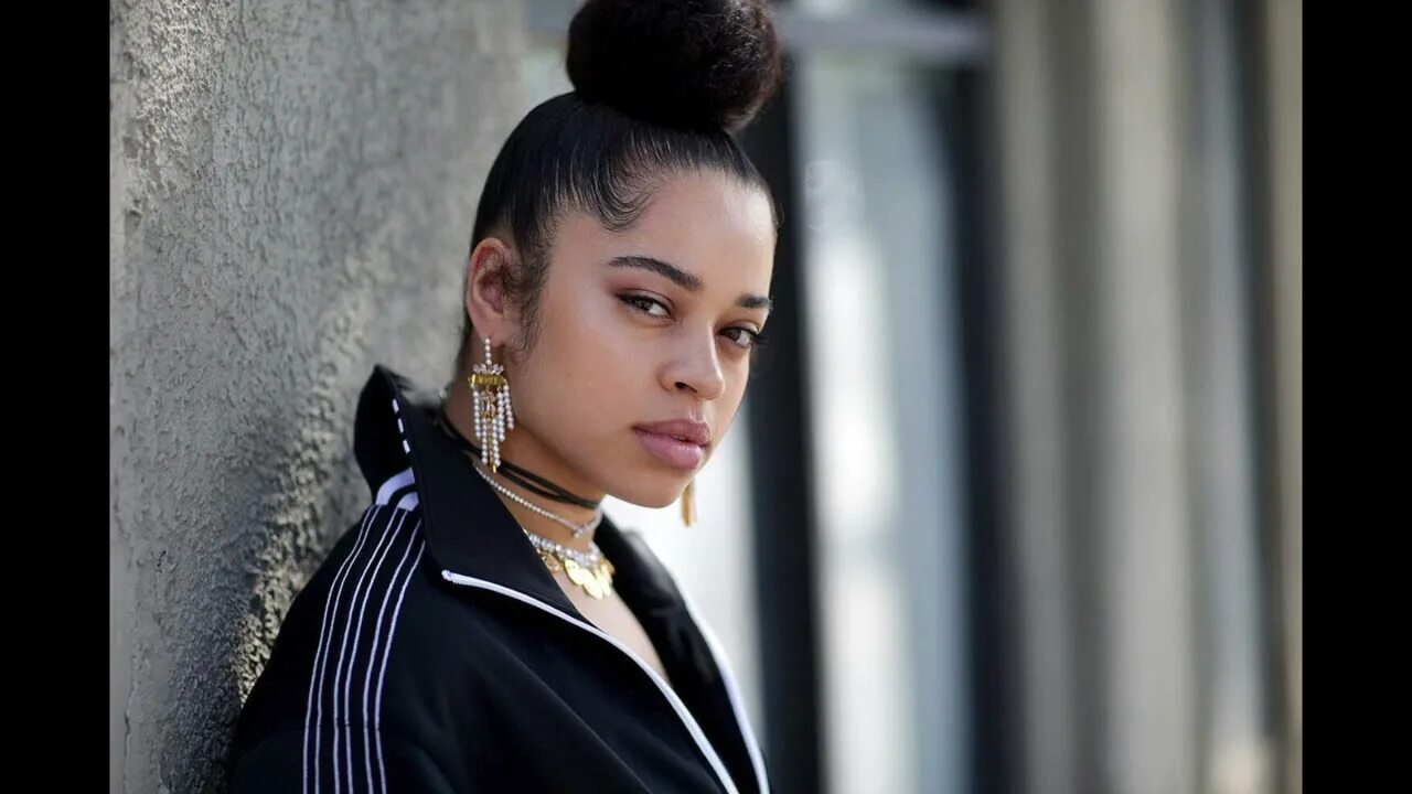 Таня mp3. Модель ella mai. J hus feat. Ella mp3. Ella mp3.