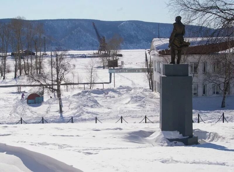 Г николаевск на амуре хабаровского. Николаевск на Амуре. Сопки Николаевск на Амуре. Николаевск-на-Амуре Хабаровский край. Город Николаевск на Амуре Хабаровский.