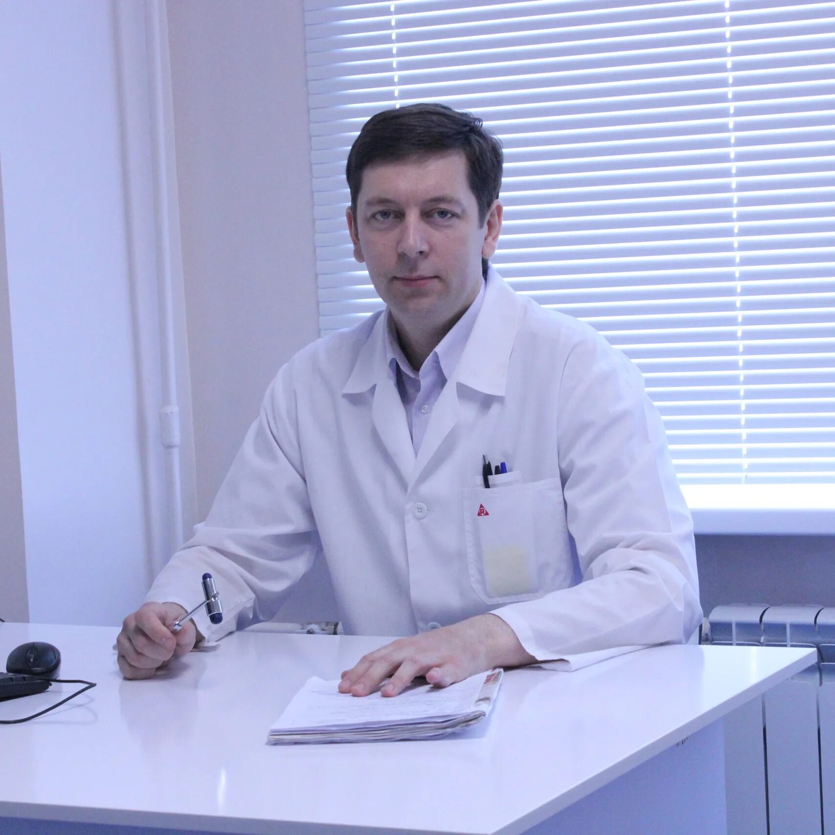 Рехалов андрей фёдорович нейрохирург. Сарычев сергей леонидович нейрохирург. Швейцарский нейрохирург. Эстетика врача нейрохирурга. Лисовский андрей александрович.