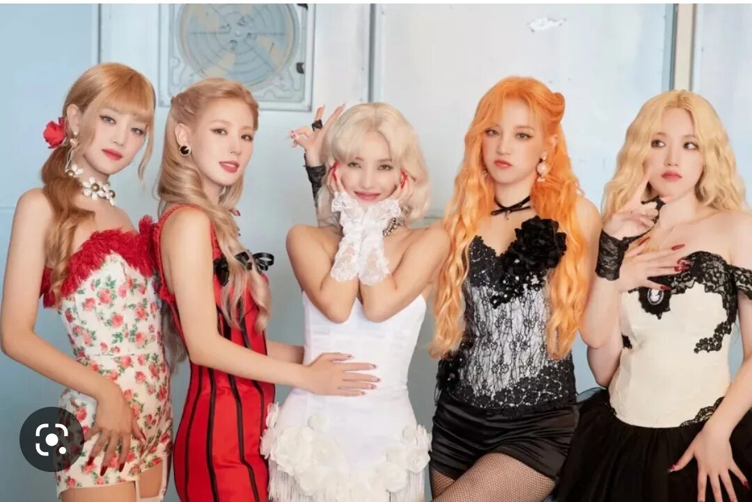 G i dle speed up. Группа джи айдл. k pop группа g idle. группа g idle участницы. айдл nxde.