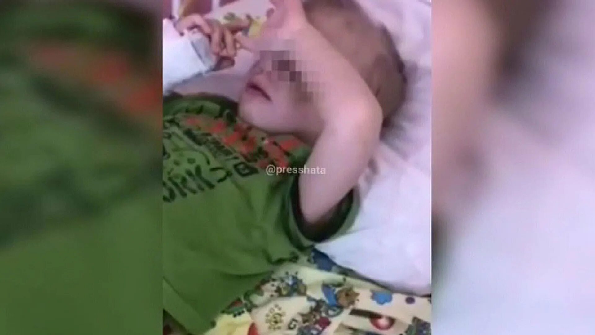 Видео как издеваются над детьми. Издевательства детей над детьми. над теленком издеваются.