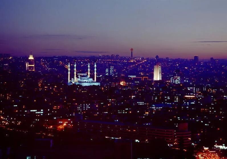 Bir sevdadir. Анкара 1999. Анкара Турция. Анкара фото города 2023. Ночная Анкара.