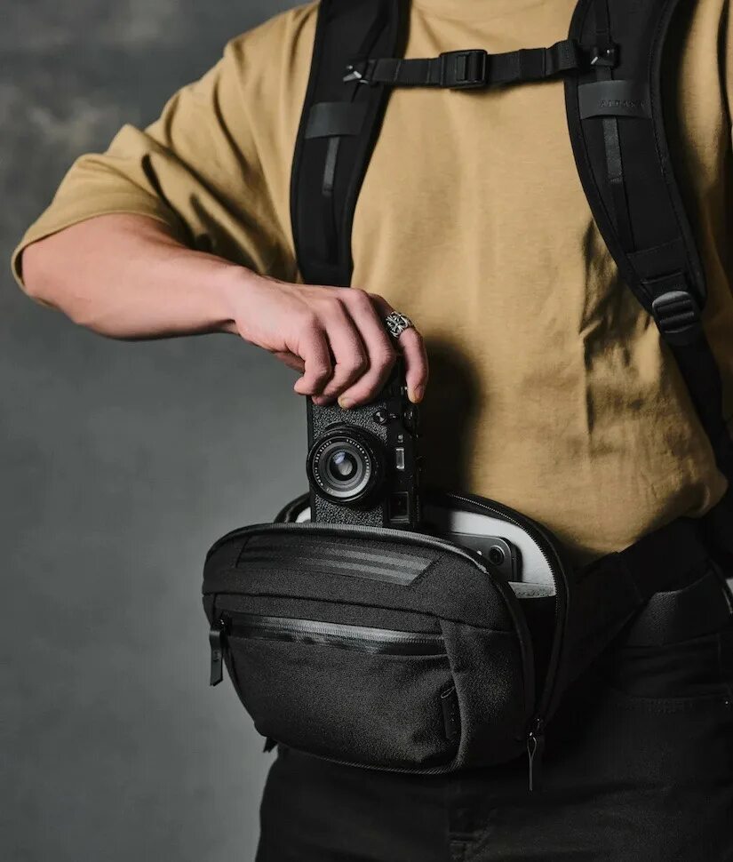 Bravo waist pack. Alpaka bravo waist pack. alpaka go sling mini v2. backpack wallet.
