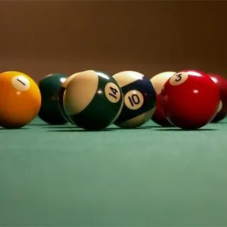 Моншадағы жалаңаш жетілген азиялық әйелдер