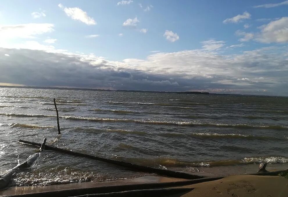 База с домика и купол и плюшки прям в обское водохранилище. Обское море главный расписание. Рассказ о красоте обского моря. Новосибирск обское море пляж. Обское море главный расписание.