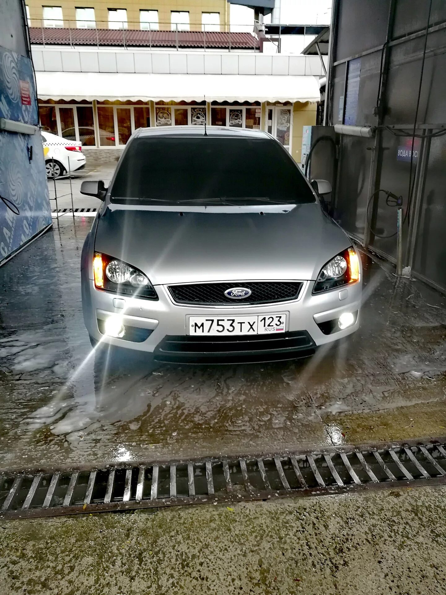 Габариты американки форд фокус 2. Ford focus 2 американки. Американки на ford mondeo 2. Фокус 2 американские габариты. Горящие поворотники форд фокус 2 дорестайлинг.